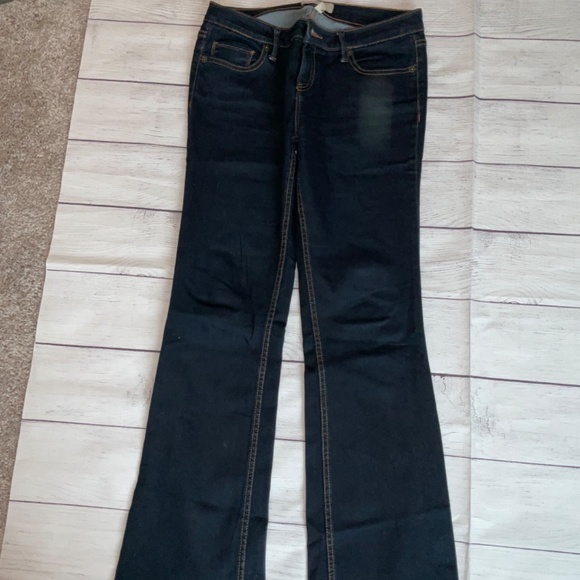 Women’s Banana Republic Flare Jeans - Picture 2 of 3
